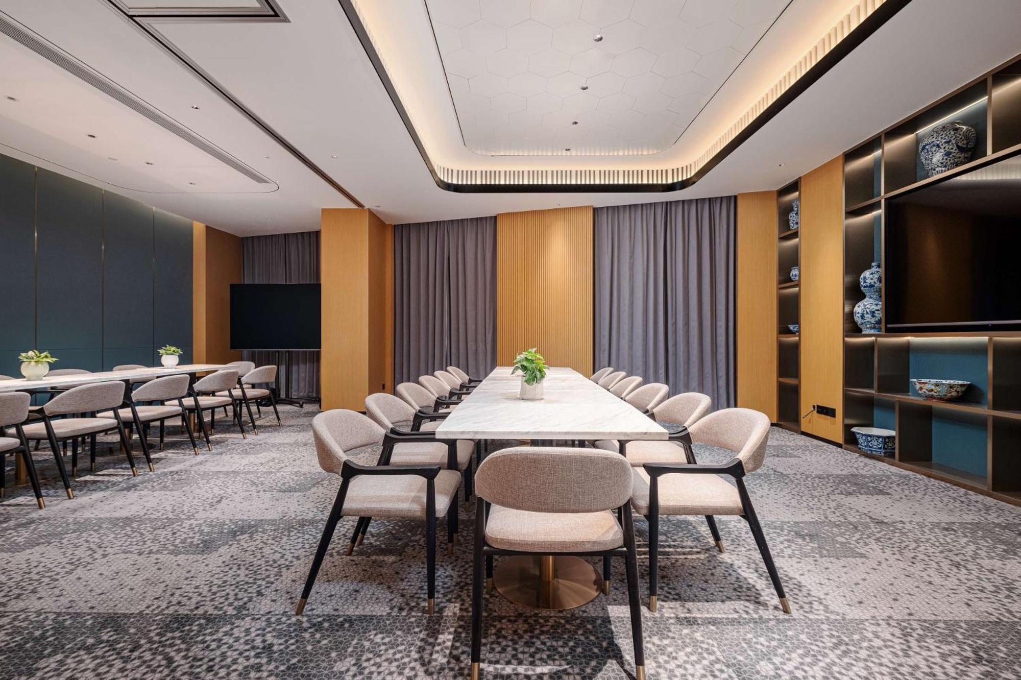 Hilton Garden Inn Beijing Temple Of Heaven East Gate Station Bagian luar foto